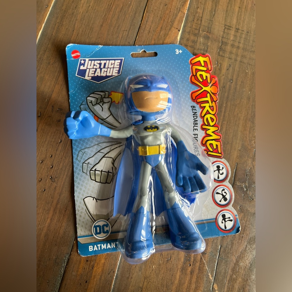 Flextreme Justice League bendable Batman figure 7 in. NEW